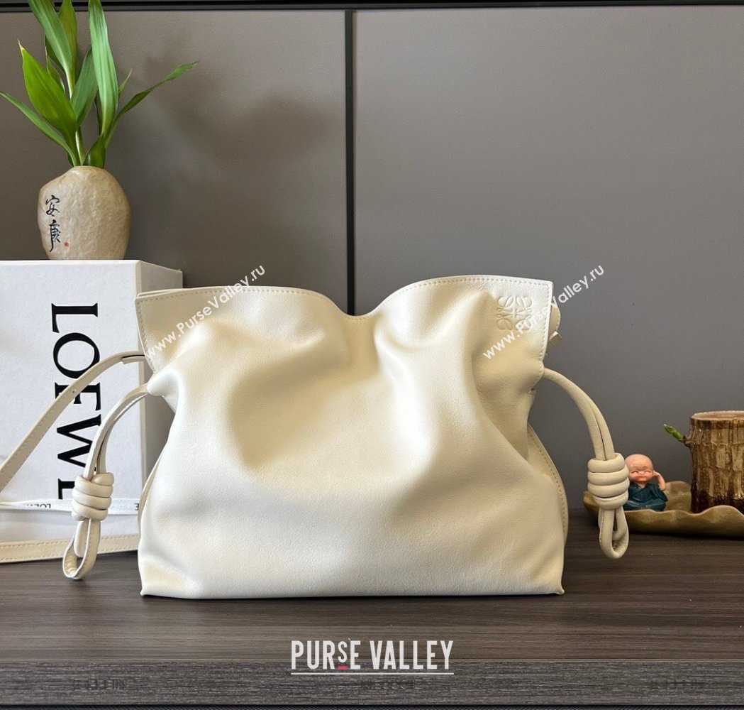 Loewe Flamenco Medium Clutch in Nappa Calfskin Leather Rice White 2026 262386 (Ys-260121085)