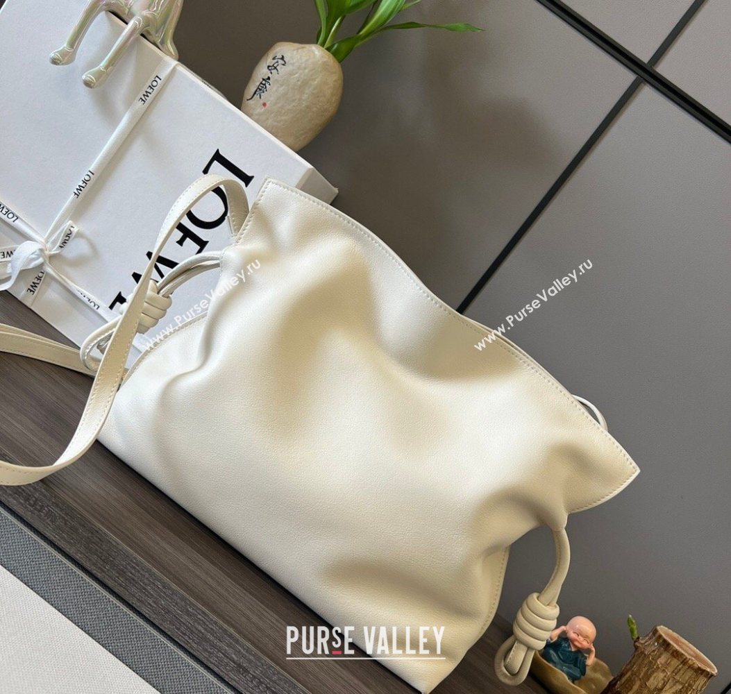 Loewe Flamenco Medium Clutch in Nappa Calfskin Leather Rice White 2026 262386 (Ys-260121085)