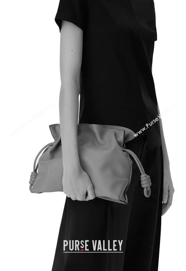 Loewe Flamenco Medium Clutch in Nappa Calfskin Leather Light Grey 2026 262386 (Ys-260121086)