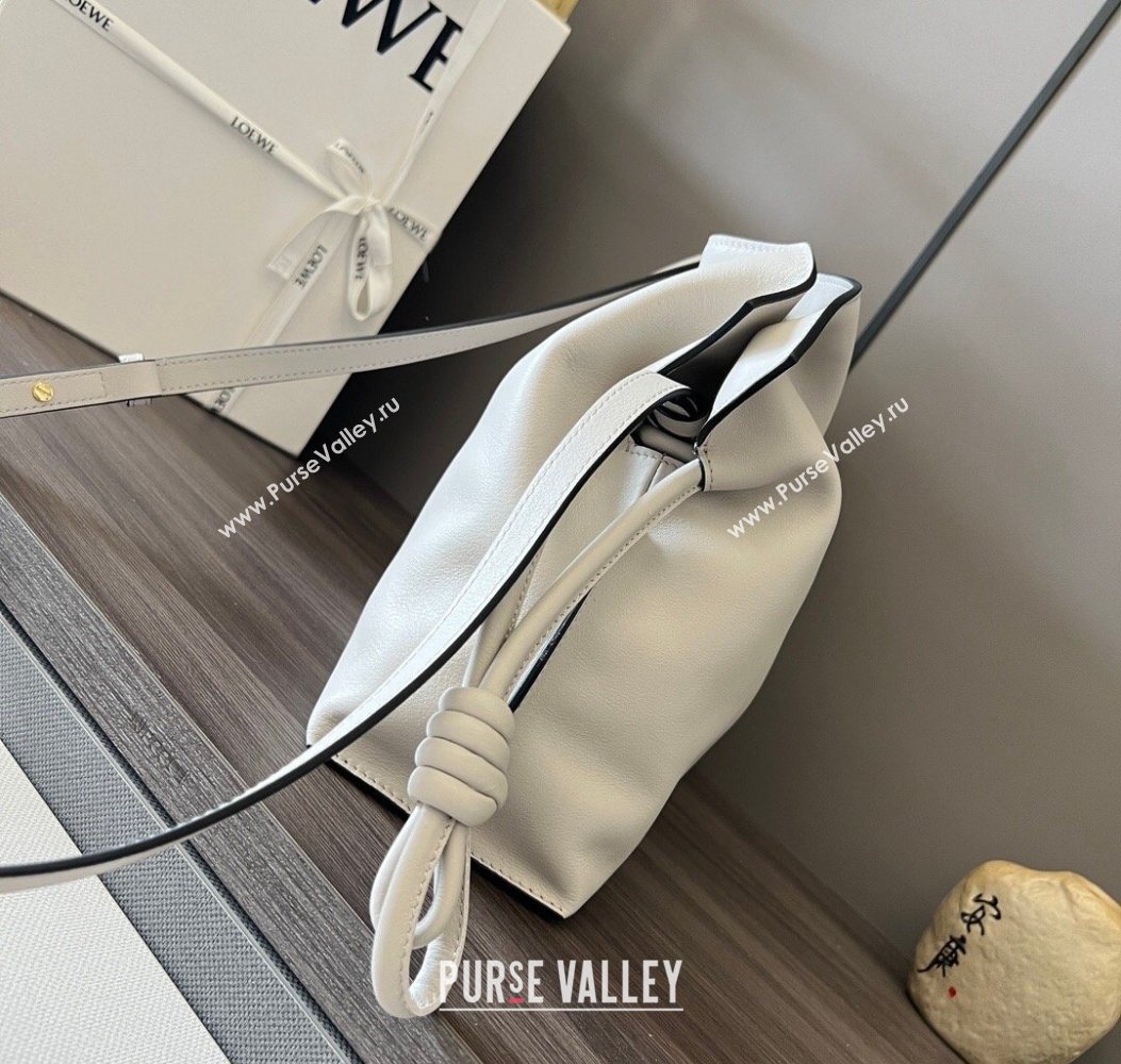 Loewe Flamenco Medium Clutch in Nappa Calfskin Leather Light Grey 2026 262386 (Ys-260121086)