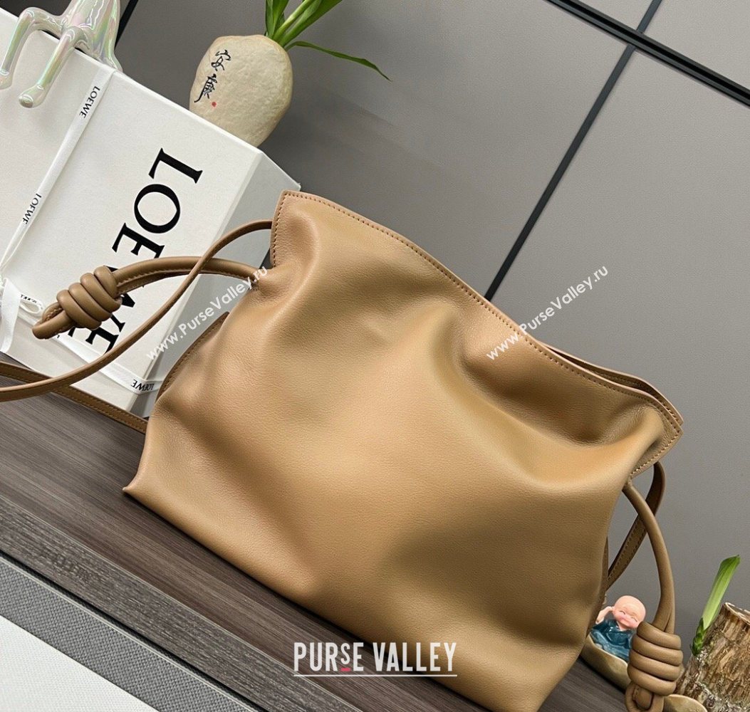 Loewe Flamenco Medium Clutch in Nappa Calfskin Leather Oak Brown 2026 262386 (Ys-260121087)