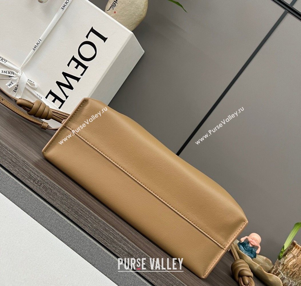 Loewe Flamenco Medium Clutch in Nappa Calfskin Leather Oak Brown 2026 262386 (Ys-260121087)