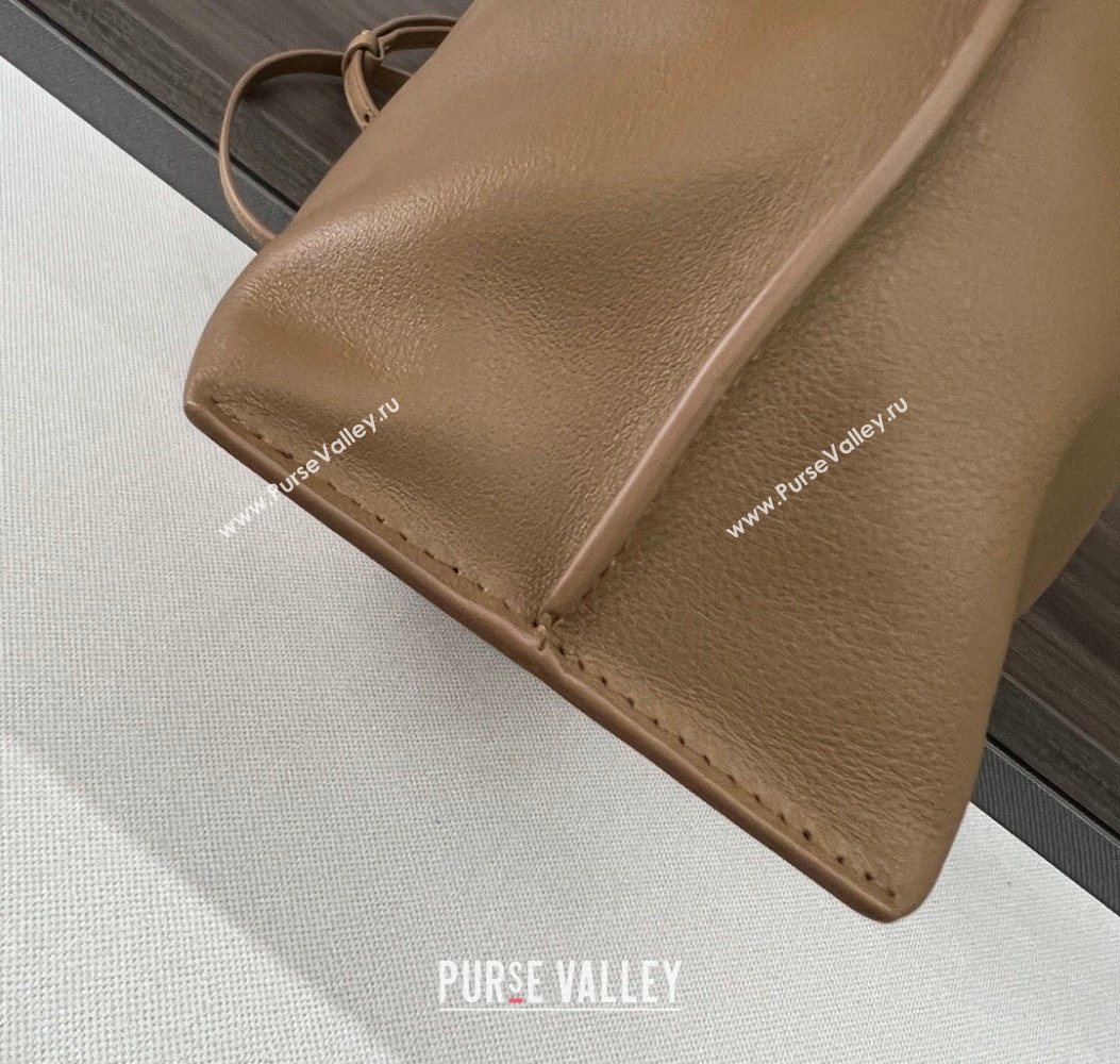 Loewe Flamenco Medium Clutch in Nappa Calfskin Leather Oak Brown 2026 262386 (Ys-260121087)