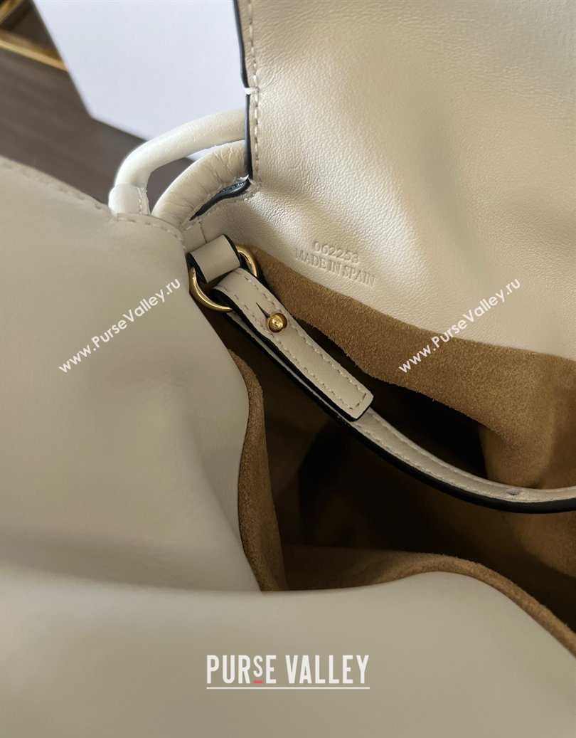 Loewe Flamenco Medium Clutch in Nappa Calfskin Leather Soft White 2026 262386 (Ys-260121088)