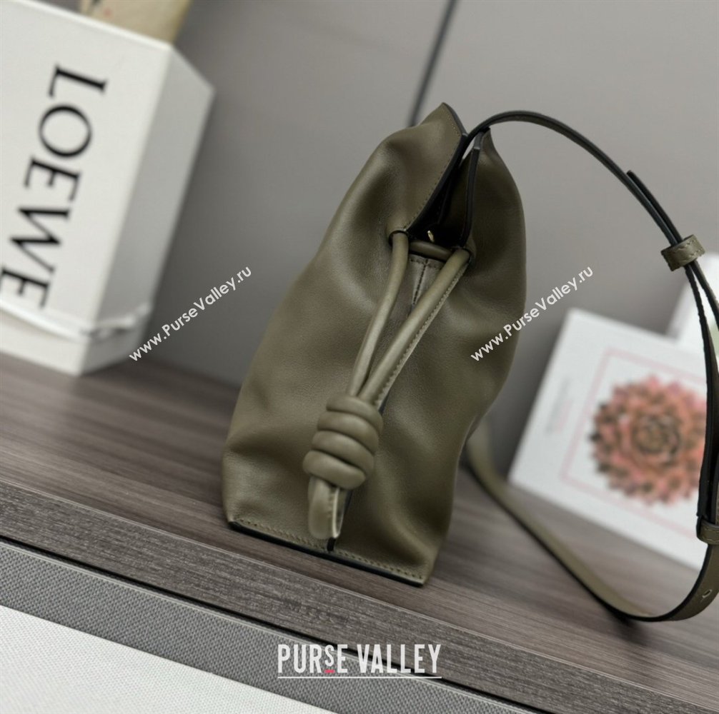 Loewe Flamenco Medium Clutch in Nappa Calfskin Leather Dark Khaki Green 2026 262386 (Ys-260121090)