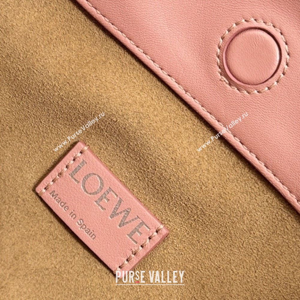 Loewe Medium Flamenco purse in mellow nappa lambskin Leather Blush Pink 2026 012403 (YY-260121091)