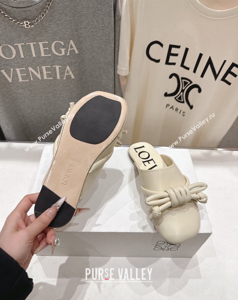 Loewe Flamenco Knot Flat Mules in Lambskin Leather Butter White 2026 (MD-260226006)