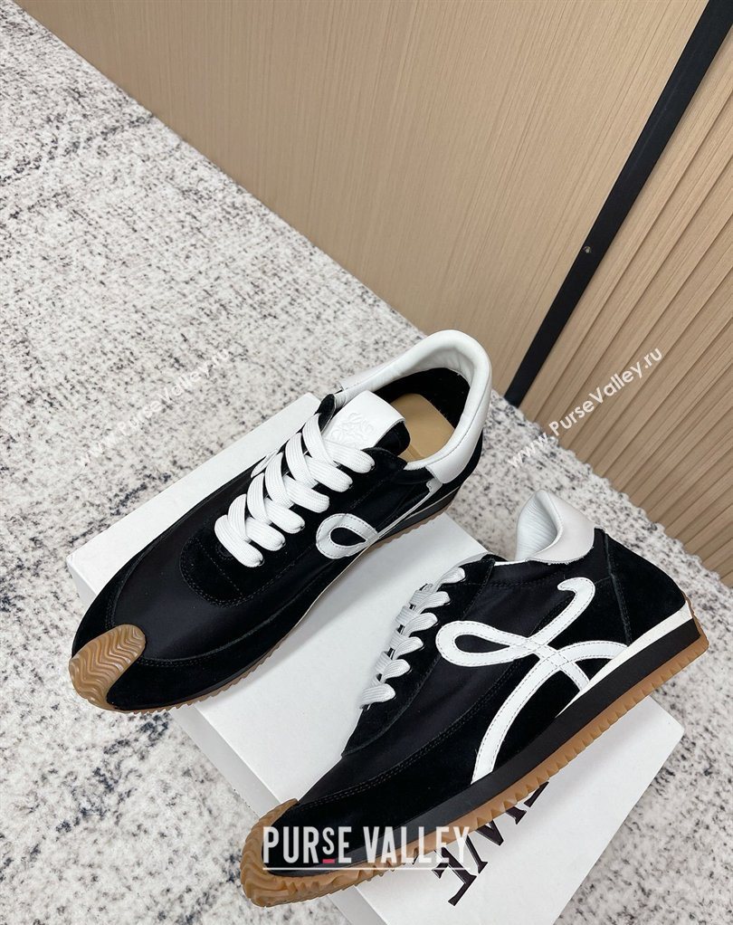 Loewe Flow Runner Sneakers in Nylon and Suede Black/White 10 2026 0226 (MD-260226020)
