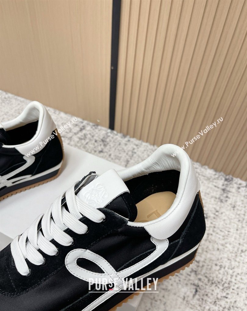 Loewe Flow Runner Sneakers in Nylon and Suede Black/White 10 2026 0226 (MD-260226020)