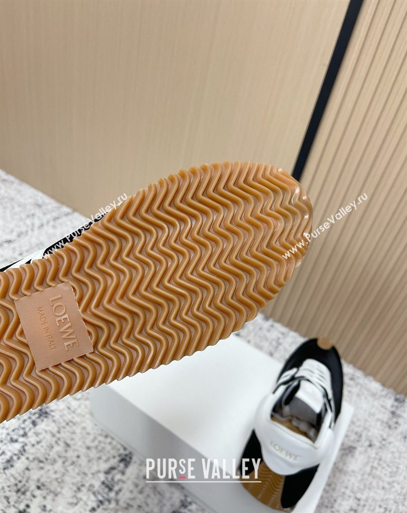 Loewe Flow Runner Sneakers in Nylon and Suede Black/White 10 2026 0226 (MD-260226020)