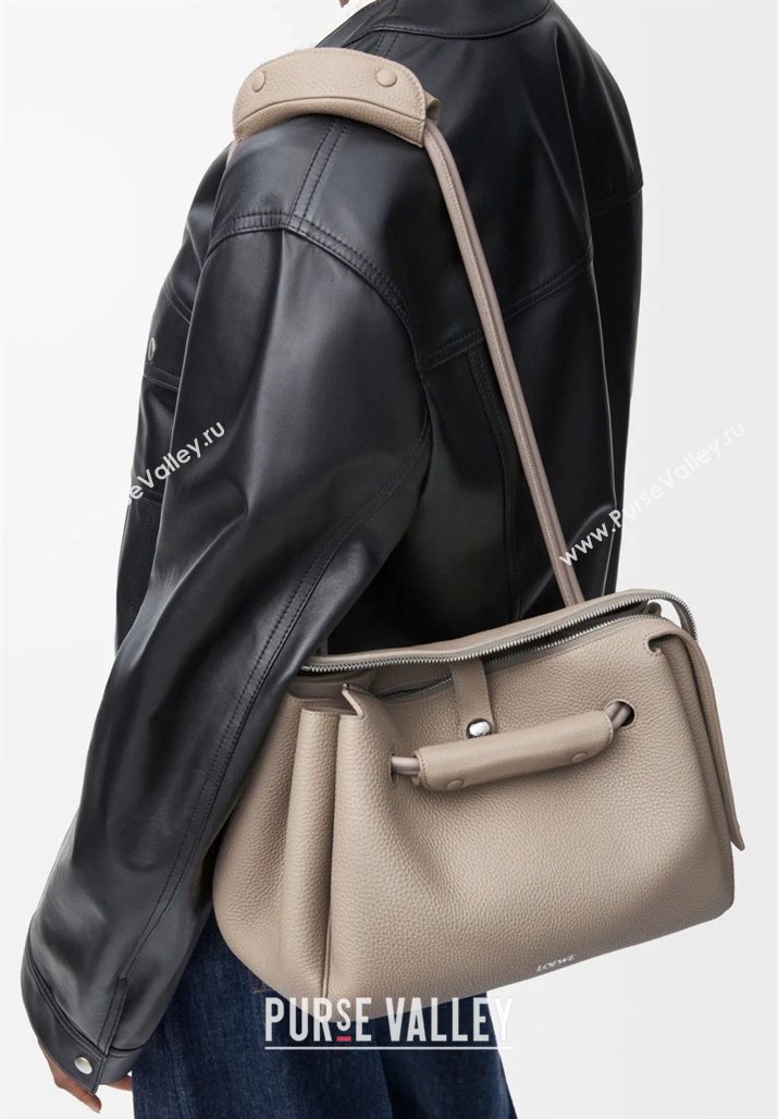 Loewe Medium Madrid bag in supple grained calfskin Clay 20265 052451 (nana-260407072)