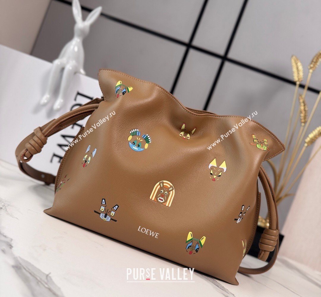 Louis Wain x Loewe Medium Flamenco Clutch in Cat Embroidered Nappa Calfskin Leather Mocha 2026 (Ys-260407061)