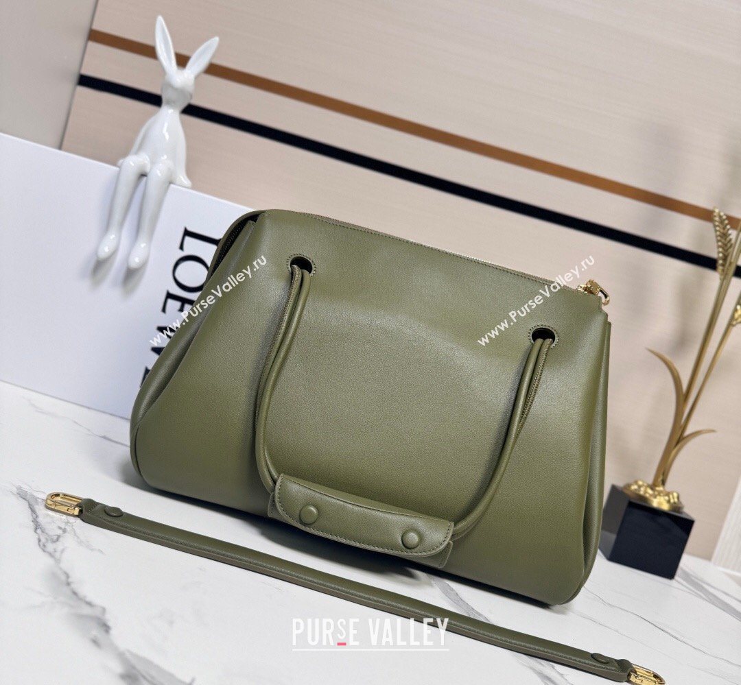 Loewe Large Madrid bag in supple calfskin leather Green 2026 052510 (nana-260407075)