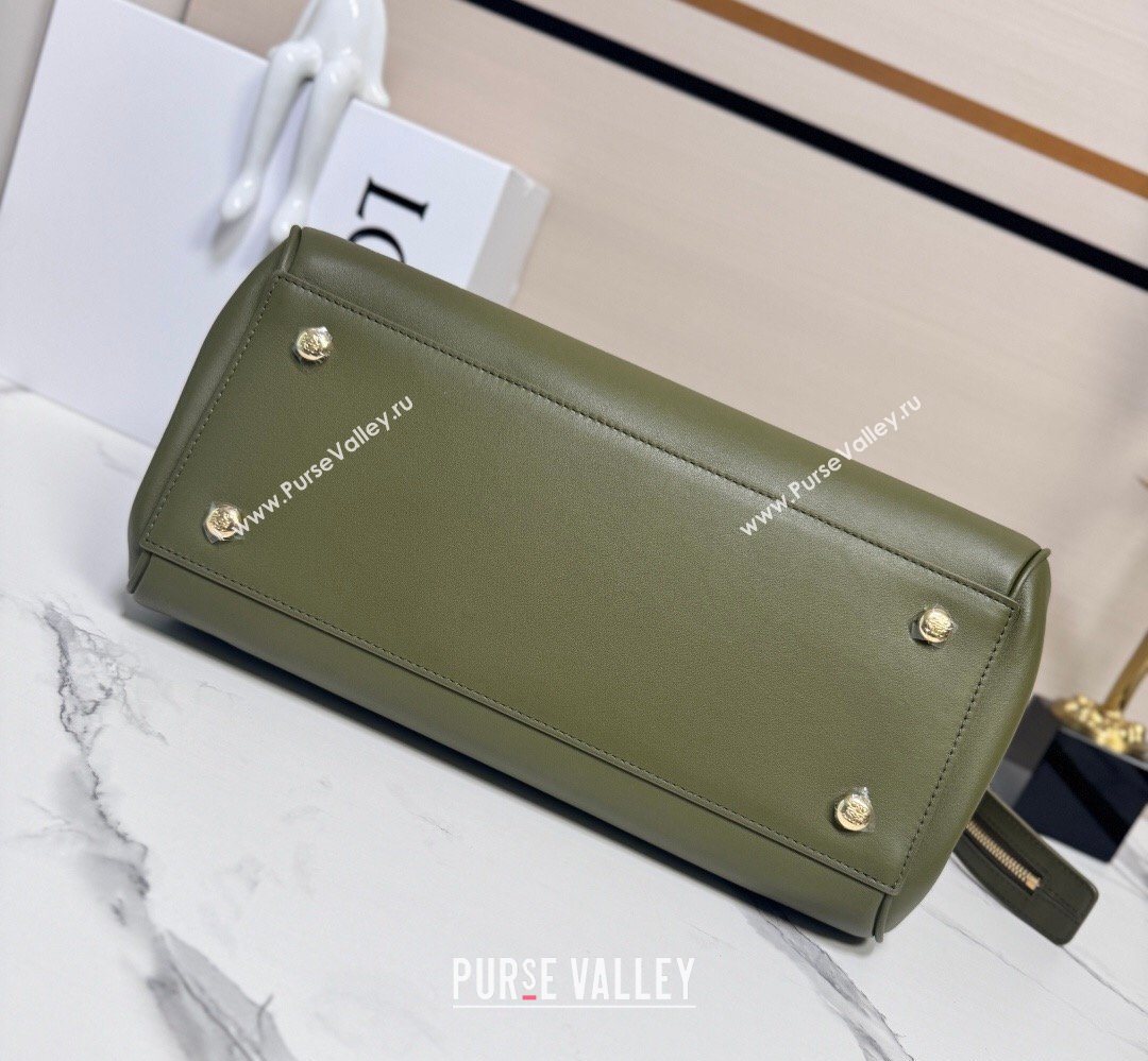 Loewe Large Madrid bag in supple calfskin leather Green 2026 052510 (nana-260407075)