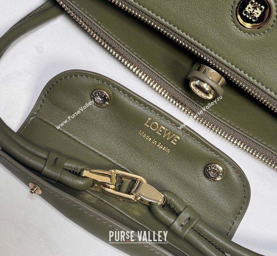 Loewe Large Madrid bag in supple calfskin leather Green 2026 052510 (nana-260407075)