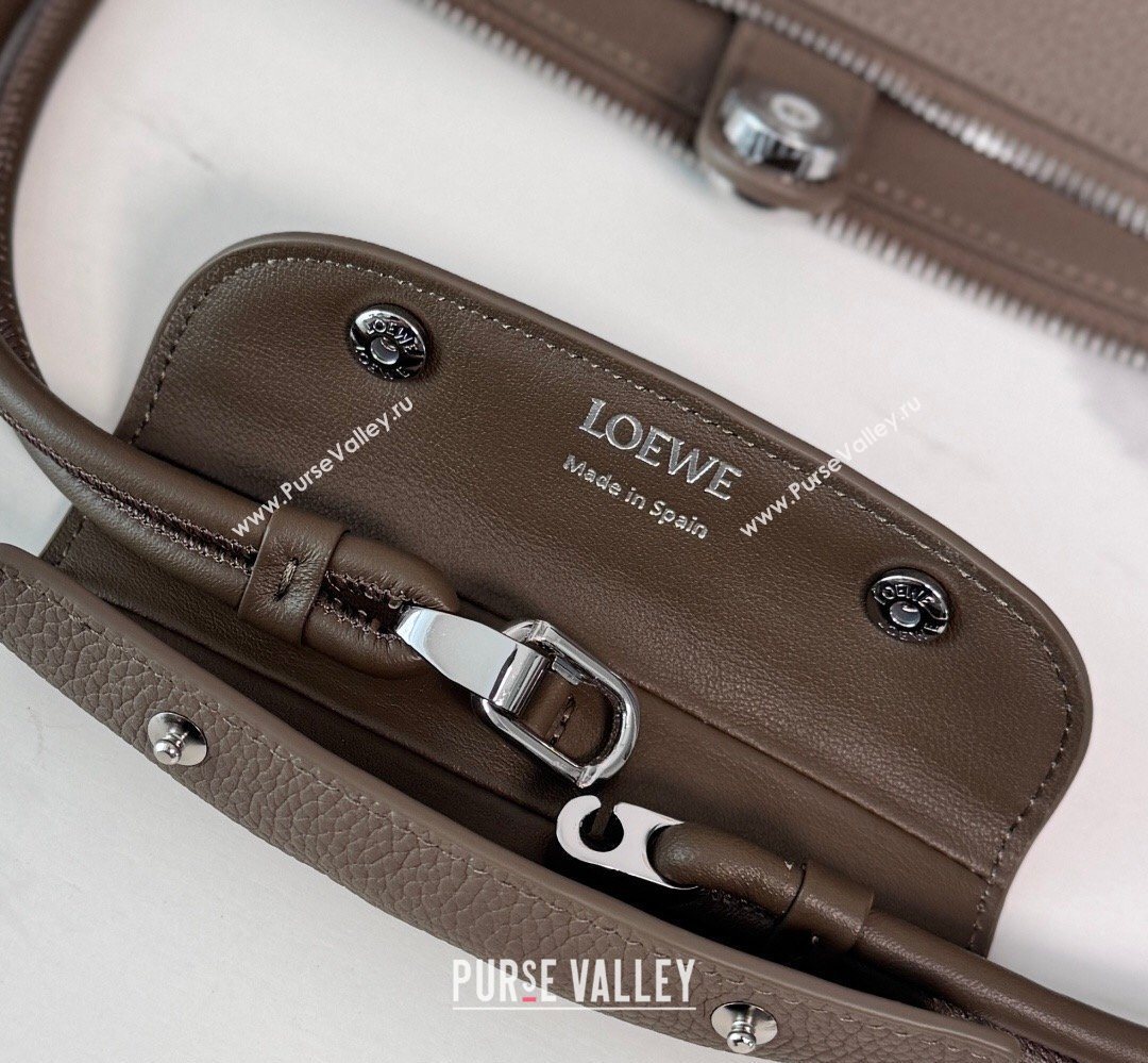 Loewe Large Madrid bag in supple calfskin leather Taupe 2026 052510 (nana-260407076)