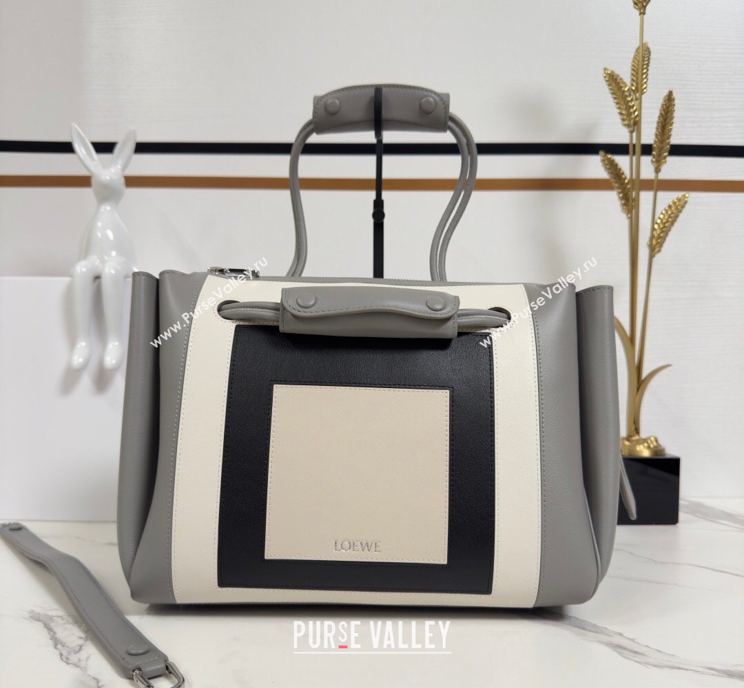 Loewe Medium Madrid bag in supple calfskin leather Grey/White/Black 2026 062451 (nana-260407079)