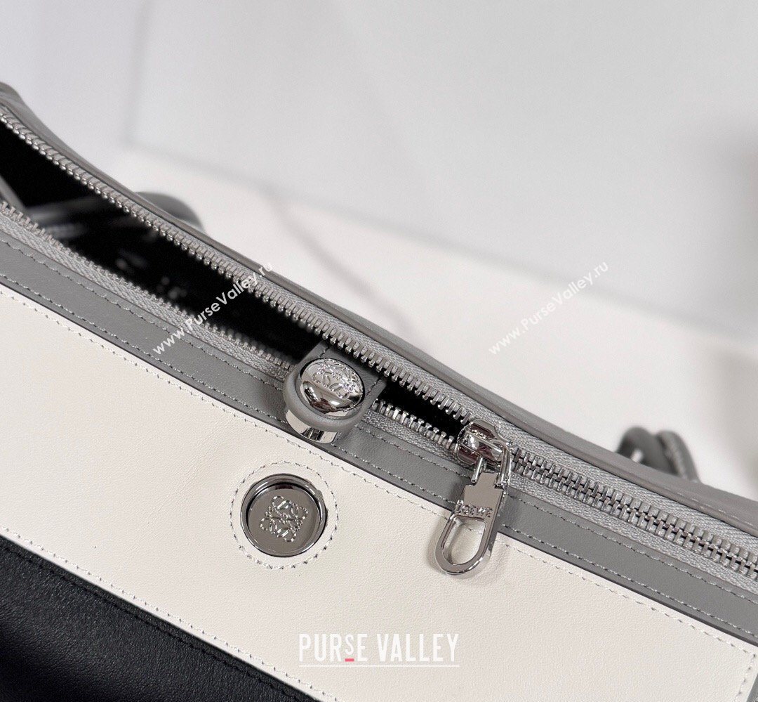 Loewe Medium Madrid bag in supple calfskin leather Grey/White/Black 2026 062451 (nana-260407079)
