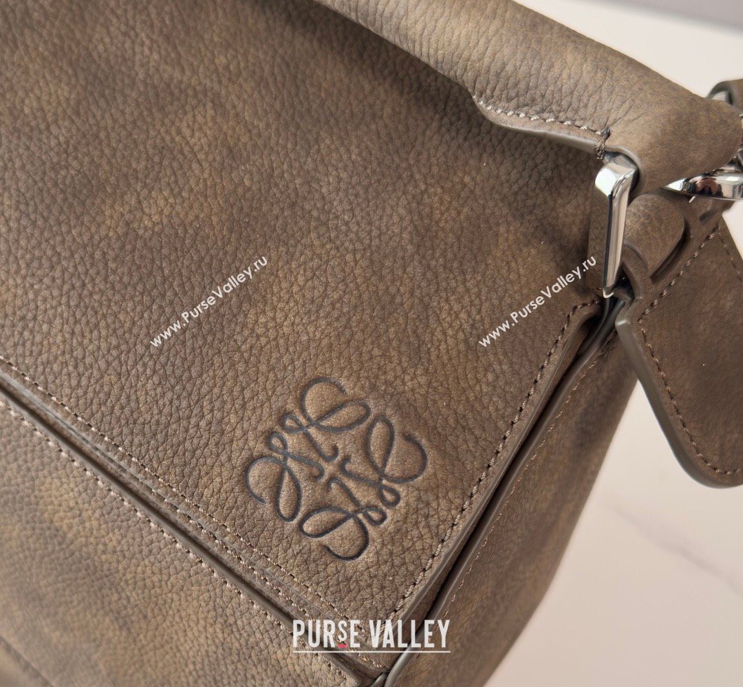 Loewe Large Puzzle Edge bag in grained nubuck Tundra 2026 052446 (Ys-260407080)