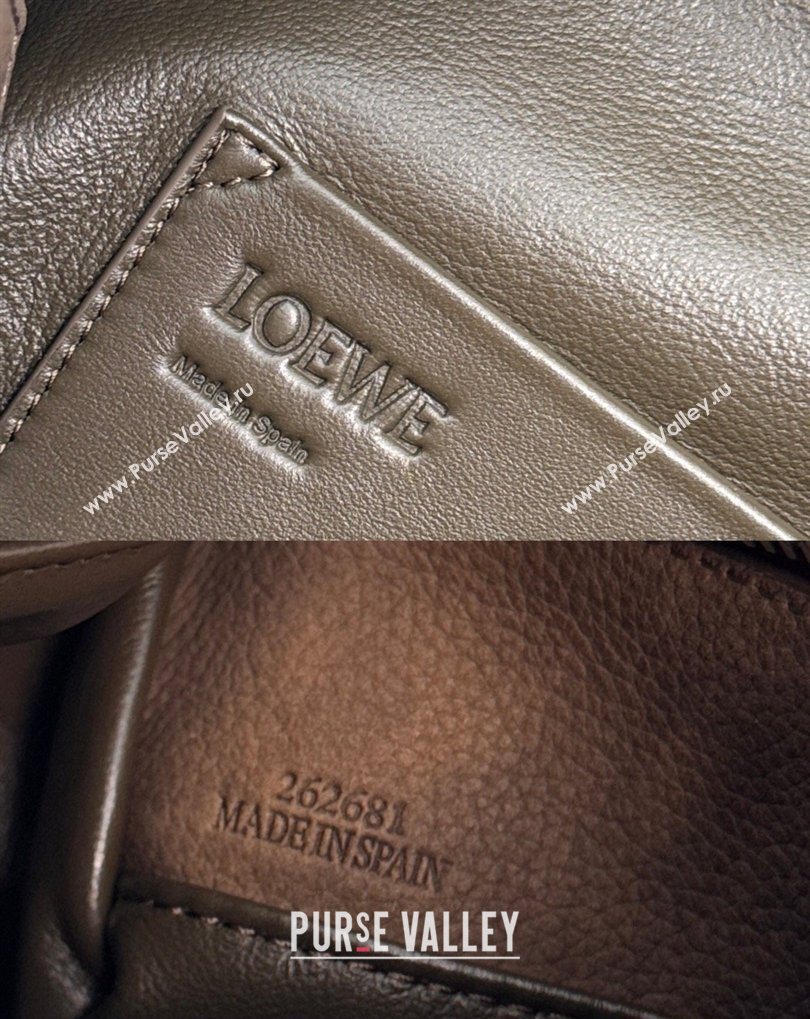 Loewe Large Puzzle Edge bag in grained nubuck Tundra 2026 052446 (Ys-260407080)