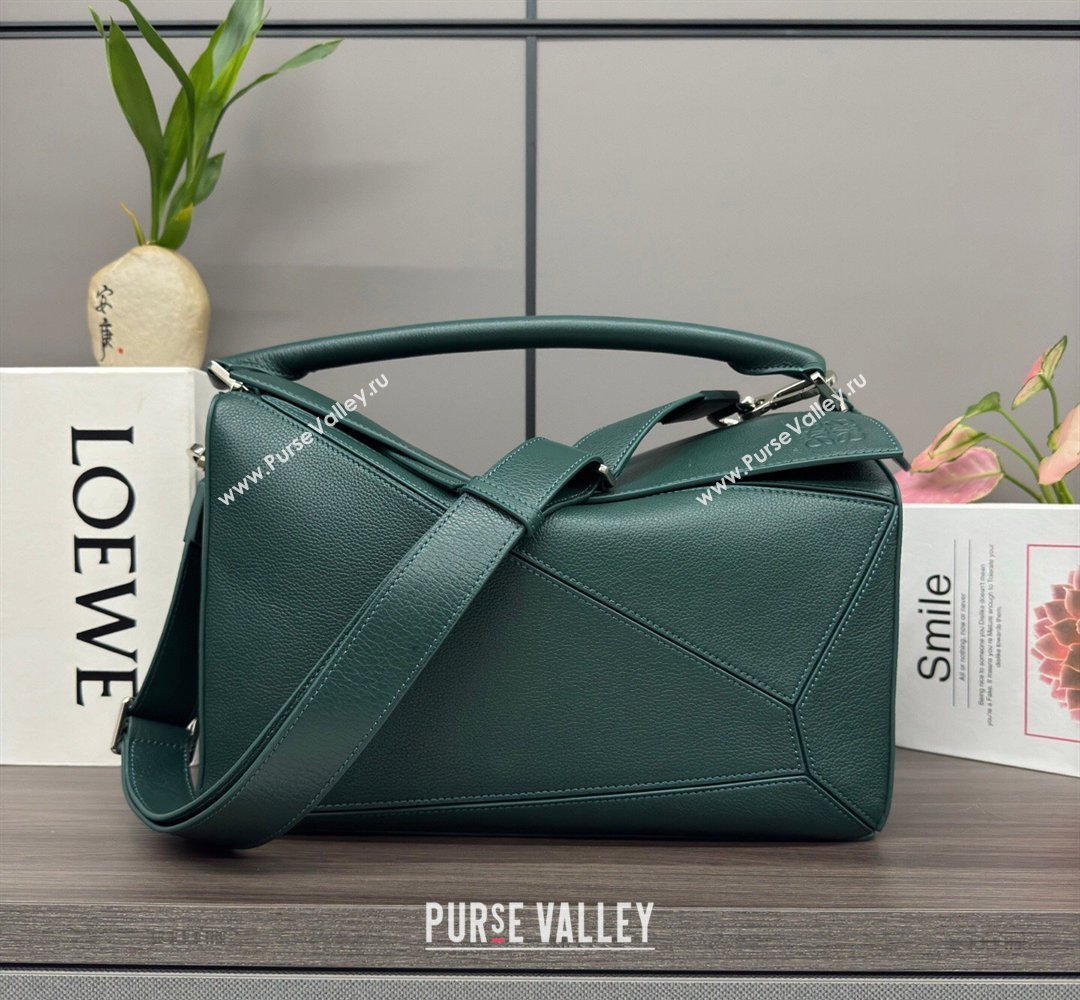 Loewe Large Puzzle Edge bag in soft grained calfskin Dark Green 2026 052446 (Ys-260407082)