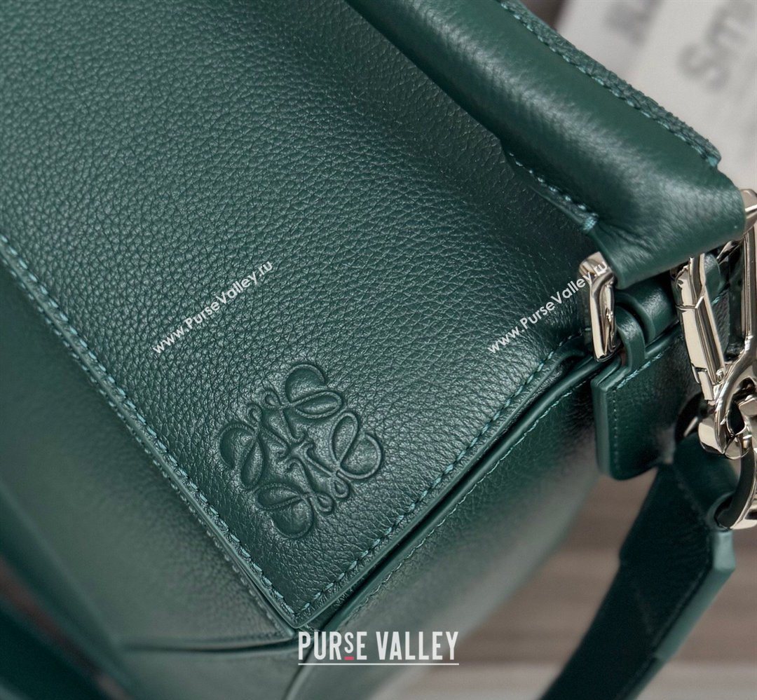 Loewe Large Puzzle Edge bag in soft grained calfskin Dark Green 2026 052446 (Ys-260407082)