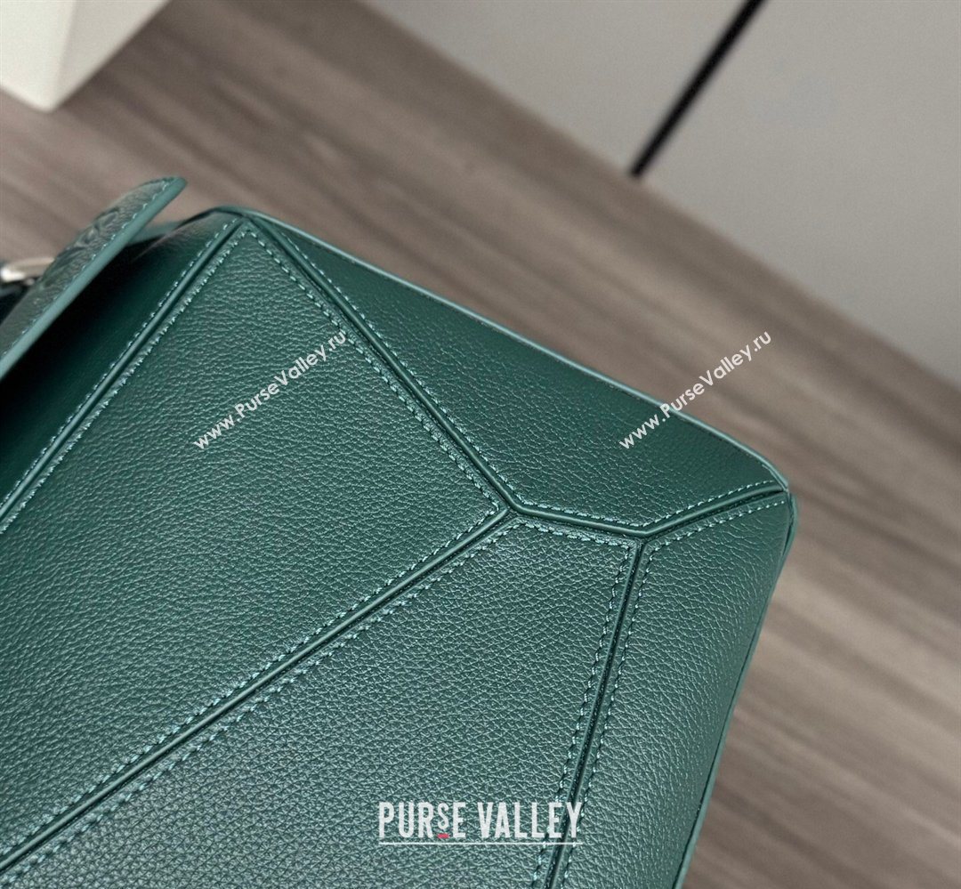 Loewe Large Puzzle Edge bag in soft grained calfskin Dark Green 2026 052446 (Ys-260407082)