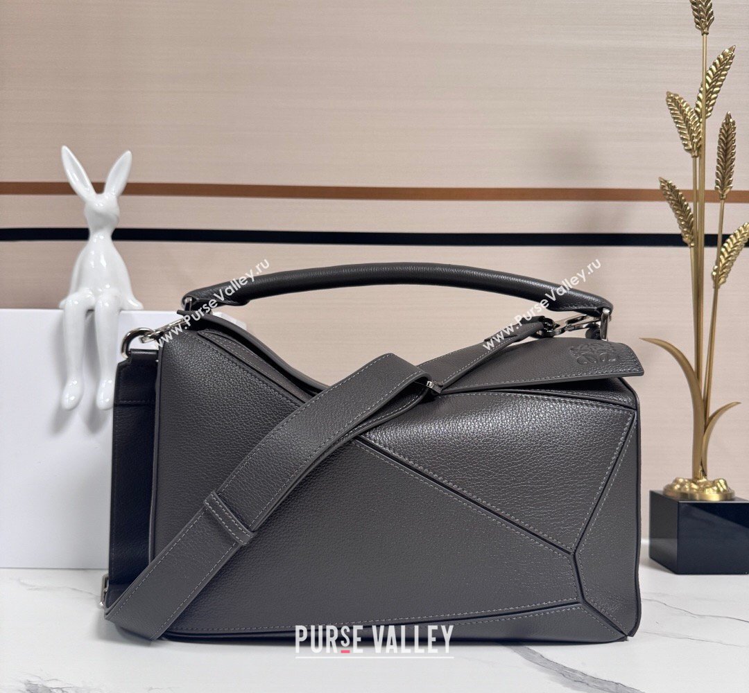 Loewe Large Puzzle Edge bag in soft grained calfskin Dark Grey 2026 052446 (Ys-260407085)