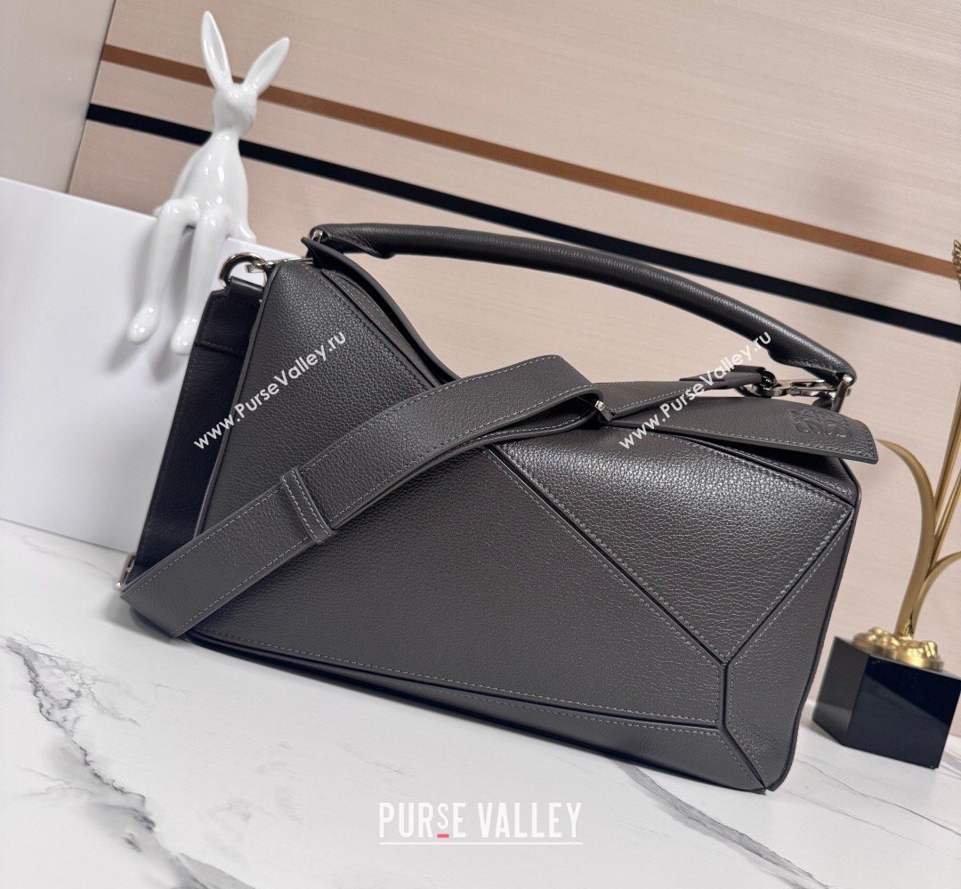 Loewe Large Puzzle Edge bag in soft grained calfskin Dark Grey 2026 052446 (Ys-260407085)
