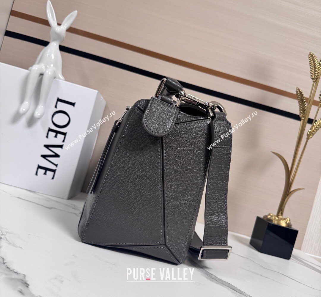 Loewe Large Puzzle Edge bag in soft grained calfskin Dark Grey 2026 052446 (Ys-260407085)