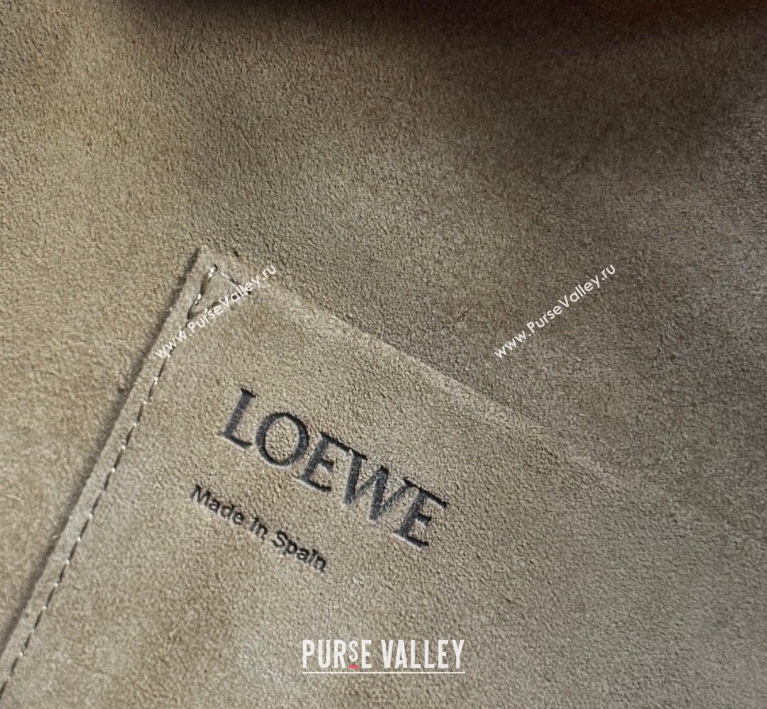 Loewe Large Puzzle Edge bag in soft grained calfskin Tundra 2026 052446 (Ys-260407086)