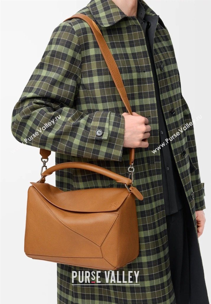 Loewe Large Puzzle Edge bag in soft grained calfskin Canyon Brown 2026 052446 (Ys-260407087)