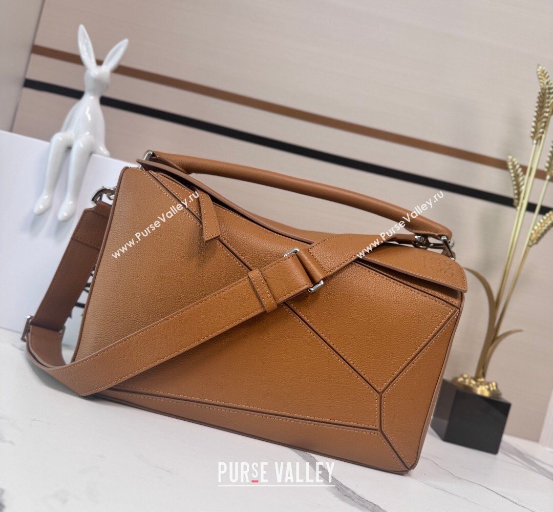 Loewe Large Puzzle Edge bag in soft grained calfskin Canyon Brown 2026 052446 (Ys-260407087)