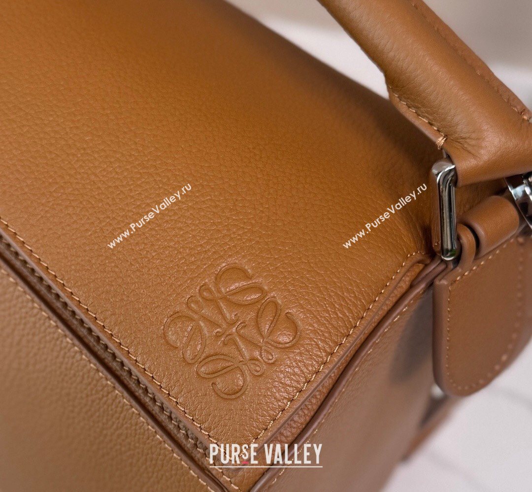 Loewe Large Puzzle Edge bag in soft grained calfskin Canyon Brown 2026 052446 (Ys-260407087)