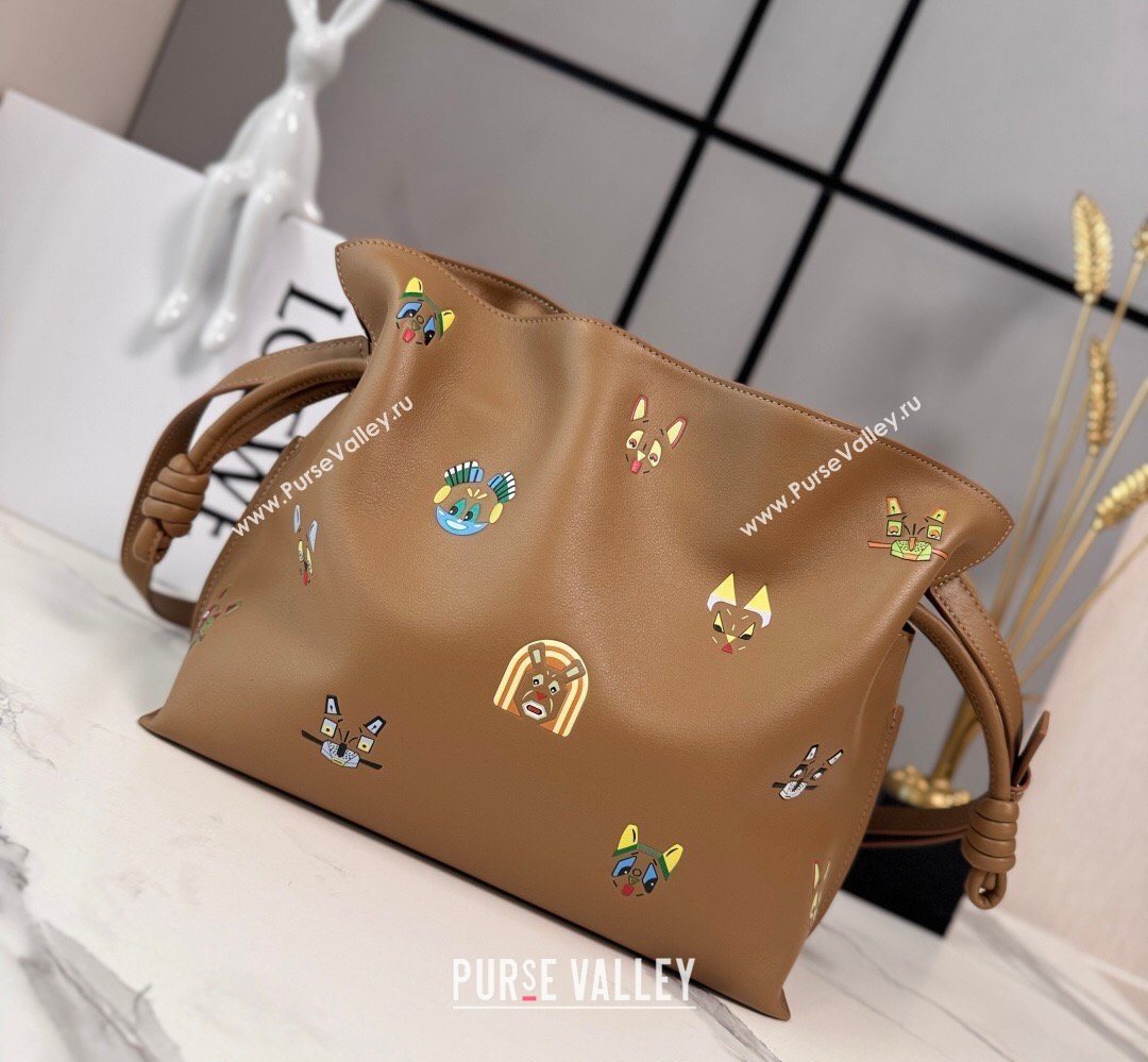 Louis Wain x Loewe Medium Flamenco Clutch in Cat Embroidered Nappa Calfskin Leather Mocha 2026 (Ys-260407061)