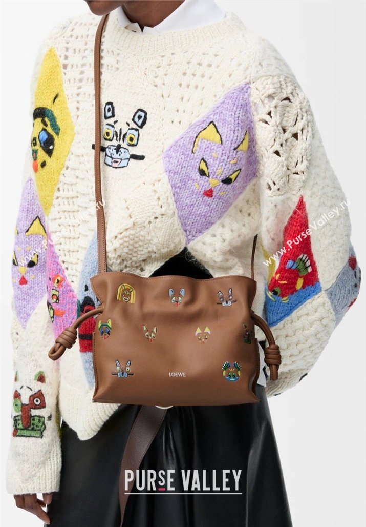 Louis Wain x Loewe Mini Flamenco Clutch in Cat Embroidered Nappa Calfskin Leather Mocha 2026 (Ys-260407058)