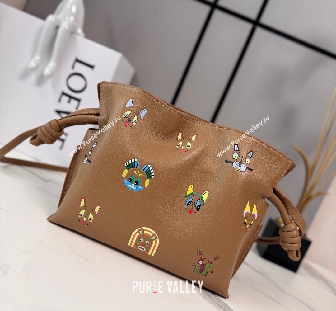 Louis Wain x Loewe Mini Flamenco Clutch in Cat Embroidered Nappa Calfskin Leather Mocha 2026 (Ys-260407058)