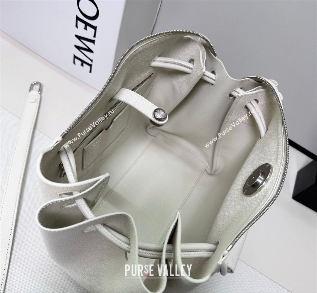 Loewe Medium Madrid bag in supple grained calfskin White 20265 052451 (nana-260407069)