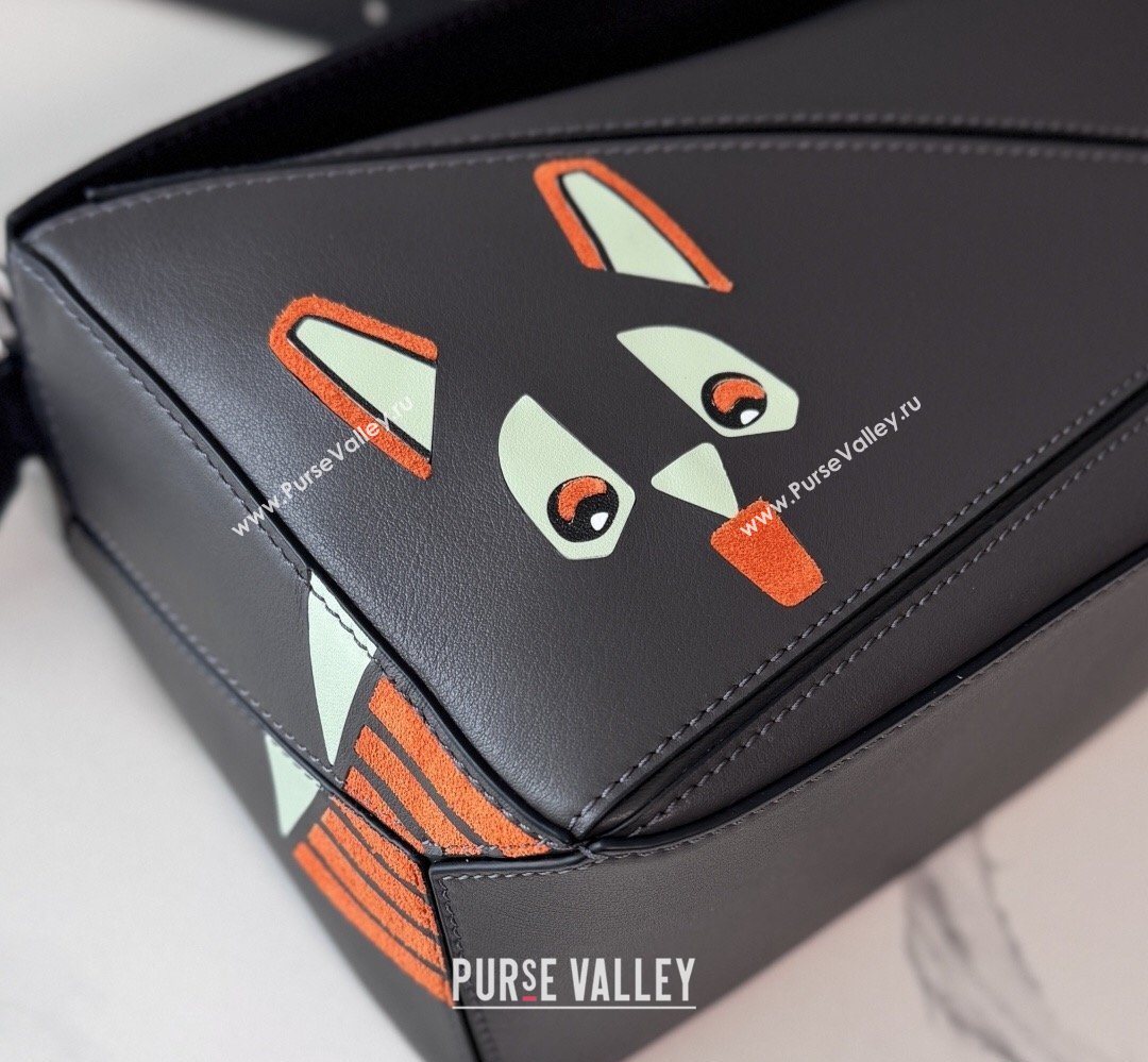 Loewe Small Classic Calfskin Futurist Cat Puzzle Bag Dark Grey 2026 (Ys-260407064)