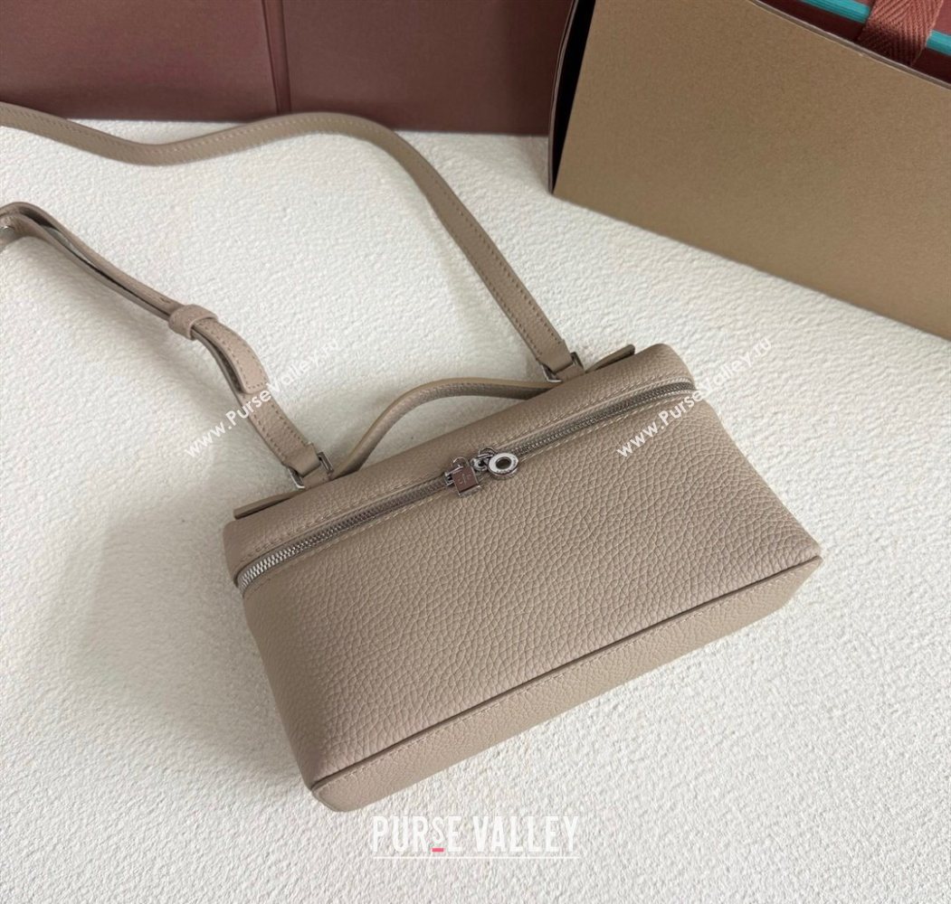 Loro Piana LP Extra Pocket Pouch L19 in Grained Calfskin Beige/Silver 2025 (YY-250625051)