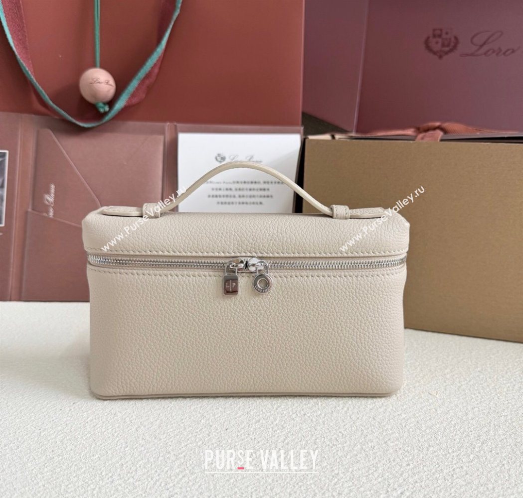 Loro Piana LP Extra Pocket Pouch L19 in Grained Calfskin Light Grey 2025 (YY-250625053)
