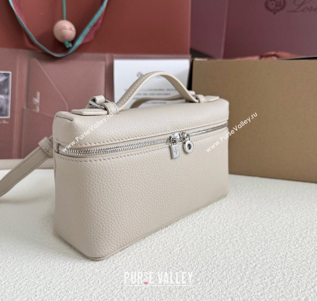 Loro Piana LP Extra Pocket Pouch L19 in Grained Calfskin Light Grey 2025 (YY-250625053)