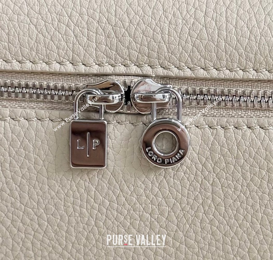 Loro Piana LP Extra Pocket Pouch L19 in Grained Calfskin Light Grey 2025 (YY-250625053)