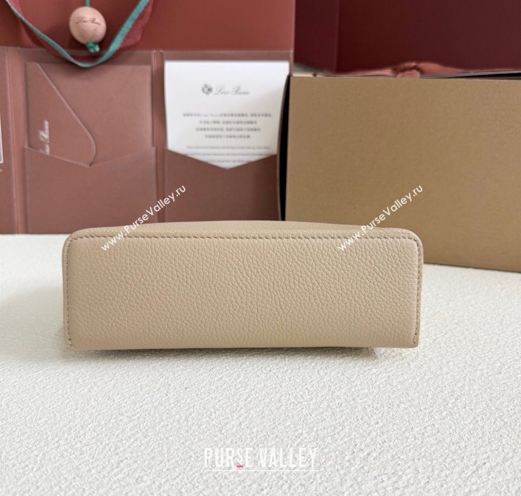Loro Piana LP Extra Pocket Pouch L19 in Grained Calfskin Beige/Gold 2025 (YY-250625064)