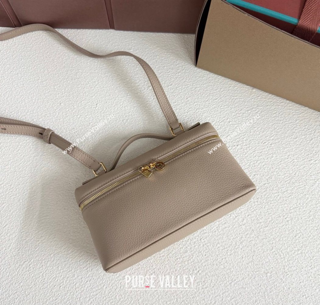 Loro Piana LP Extra Pocket Pouch L19 in Grained Calfskin Beige/Gold 2025 (YY-250625064)