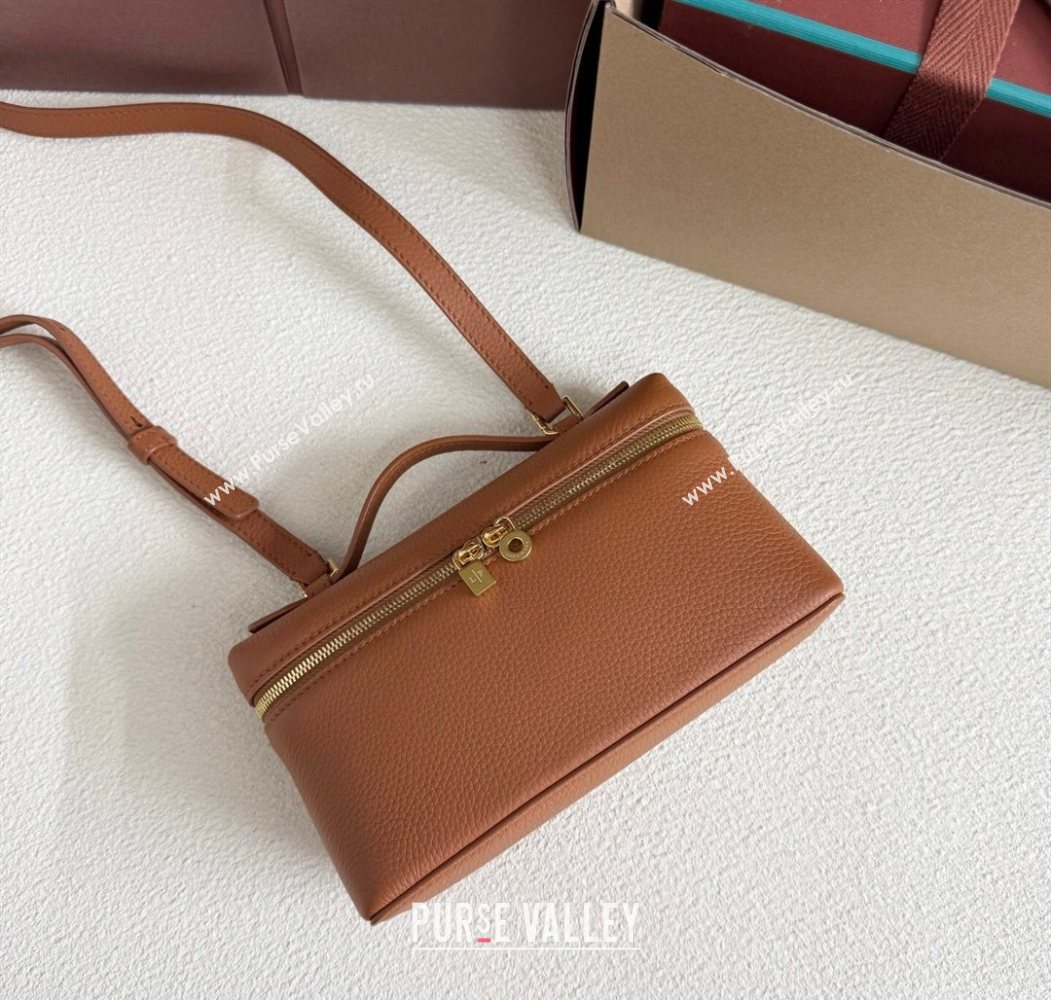 Loro Piana LP Extra Pocket Pouch L19 in Grained Calfskin Tabac Brown/Gold 2025 (YY-250625040)