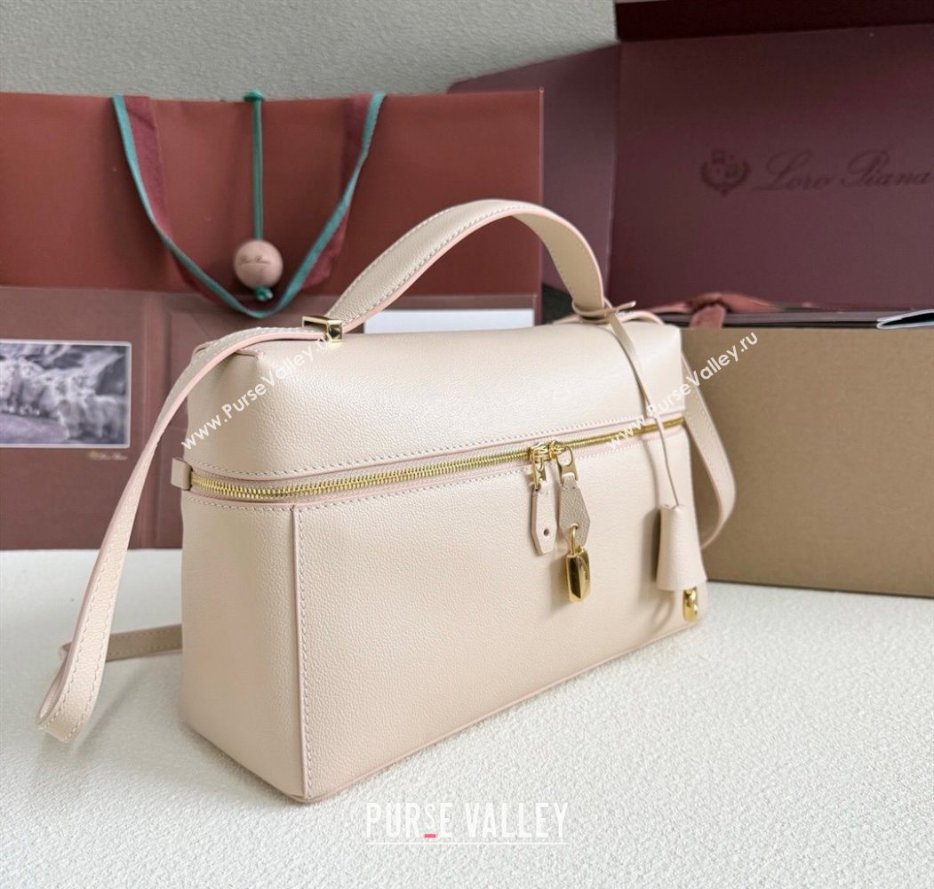 Loro Piana LP Extra Pocket Pouch L27 in Grained Calfskin Cream Honey 2025 (YY-250625072)