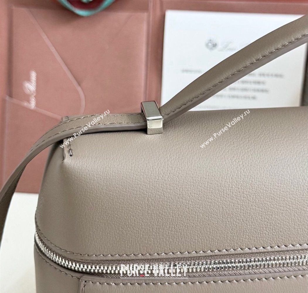 Loro Piana LP Extra Pocket Pouch L27 in Grained Calfskin Warm Grey 2025 (YY-250625074)