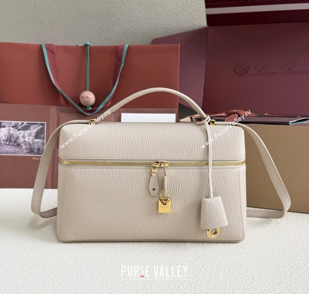Loro Piana LP Extra Pocket Pouch L27 in Waved Calfskin Light Beige 2025 (YY-250625075)