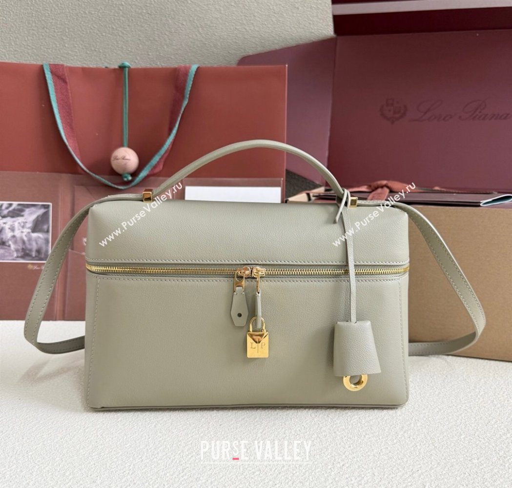 Loro Piana LP Extra Pocket Pouch L27 in Grained Calfskin Dry Artemisia 2025 (YY-250625077)